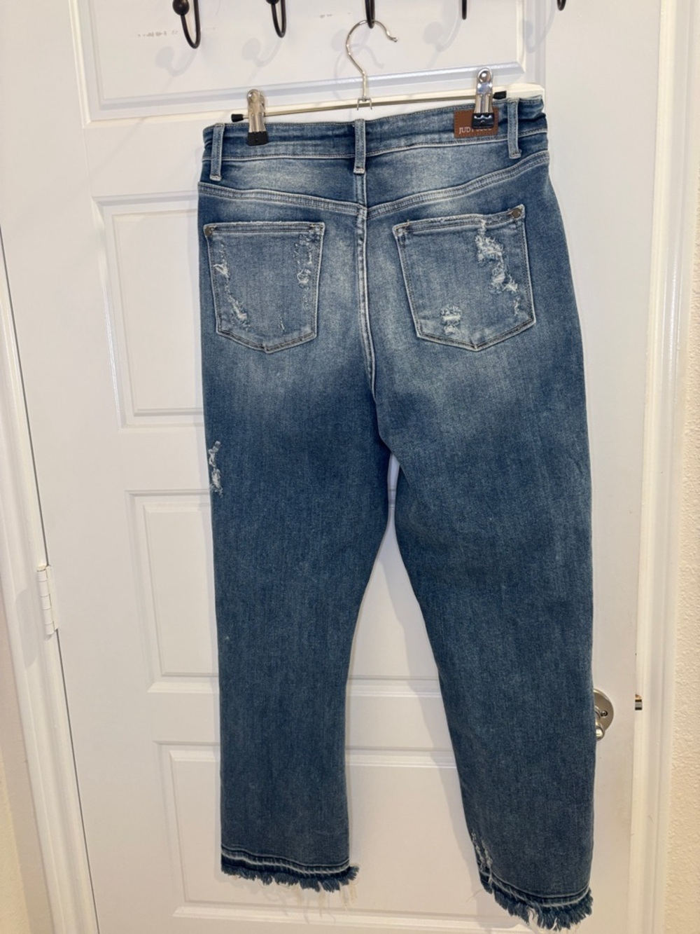 Judy Blue Straight Fit Distressed Jeans Size 7/28 Raw Hem Stretch Denim - Picture 3 of 6
